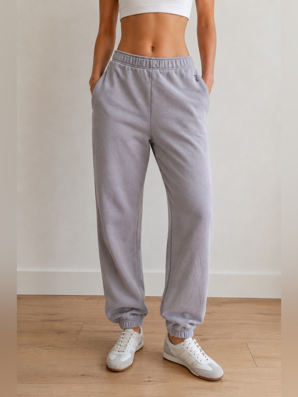 Aritzia TNA Cozy Fleece Boyfriend Joggers - Size Small